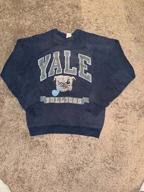 Vintage 80s Yale Bulldogs Crewneck Sweatshirt Navy Blue Raglan Size Large